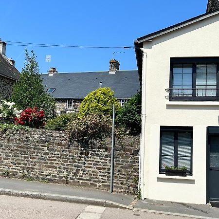 La Petite Maison Pont-d'Ouilly Zewnętrze zdjęcie
